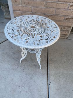 23” DIAMETER BISTRO TABLE