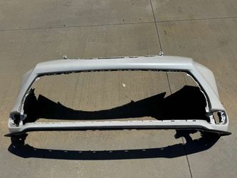 2020 - 2022 TOYOTA SIENNA FRONT BUMPER COVER OEM