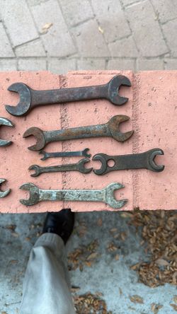 22 Antique Wrenches Dunlap And Other 