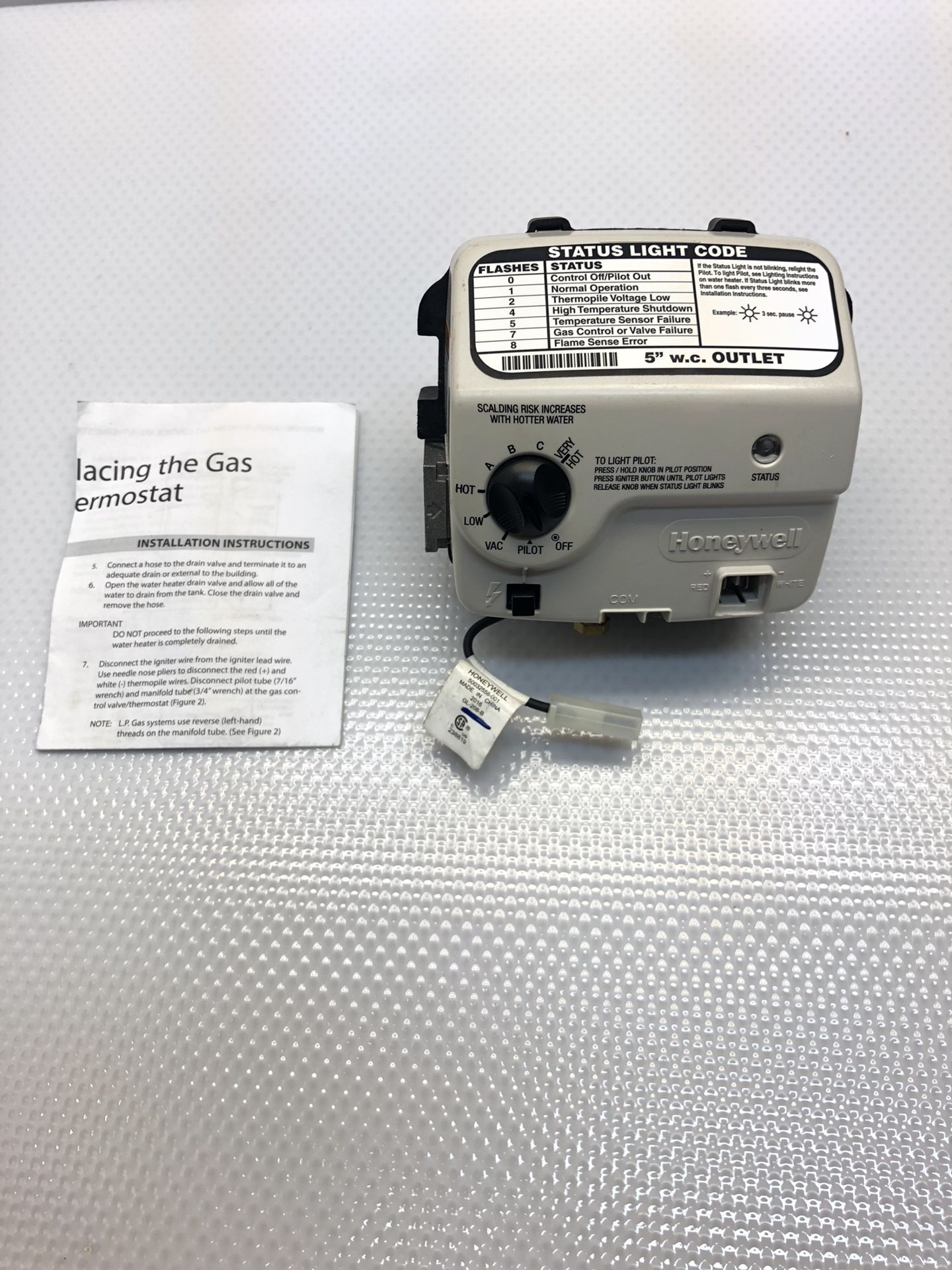 New Honeywell WV8840B1110 Water Hester Natural Gas Control Valve