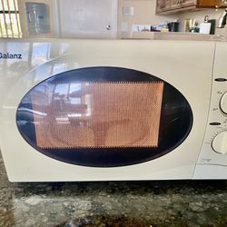 Microwave oven, portable dishwasher, Fountain