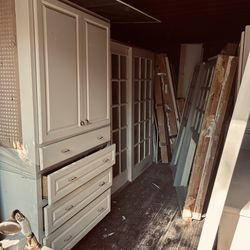 Cabinet With 4 Drawers