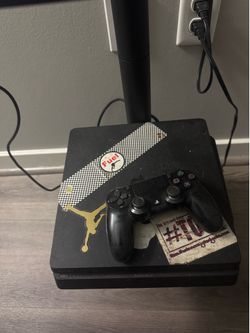 Ps4 console