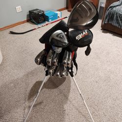 Golf Club Complete  Set Taylor Made With Stand Bag 
