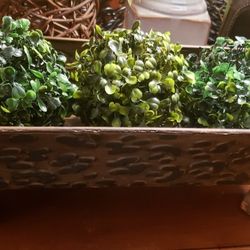 Heavy Guage Metal Tray With Claw Feet And  Three 5in Green Faux Boxwood  Greenery Balls