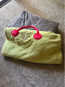 Blankets - Grinch theme + grey weighted blanket