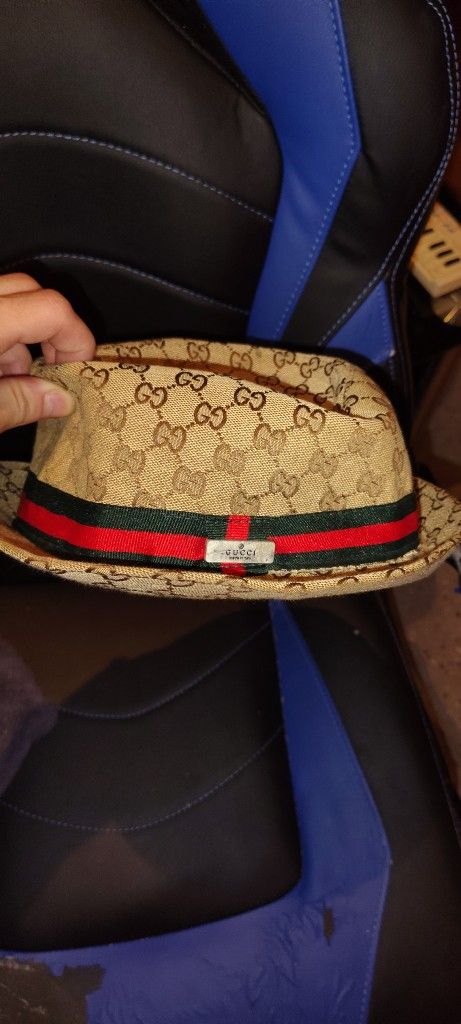 Gucci Flora Hat
