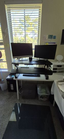 Height Adjustable Desk Converter - Like NEW!