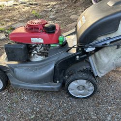 Honda HRX 217 Self Propelled Lawn Mower