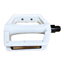 White Flat Metal Vp Brand Bike Pedals Size 9/16 Inch
