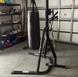 Heavy bag with stand