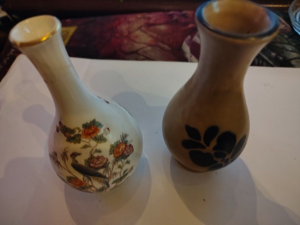 Vintage Bud Vase 5inches Lot Of 2