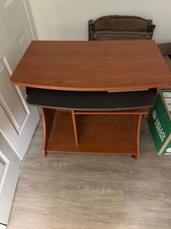 Wood Computer Desk with Keyboard Tray