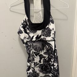 Size M Lululemon Top