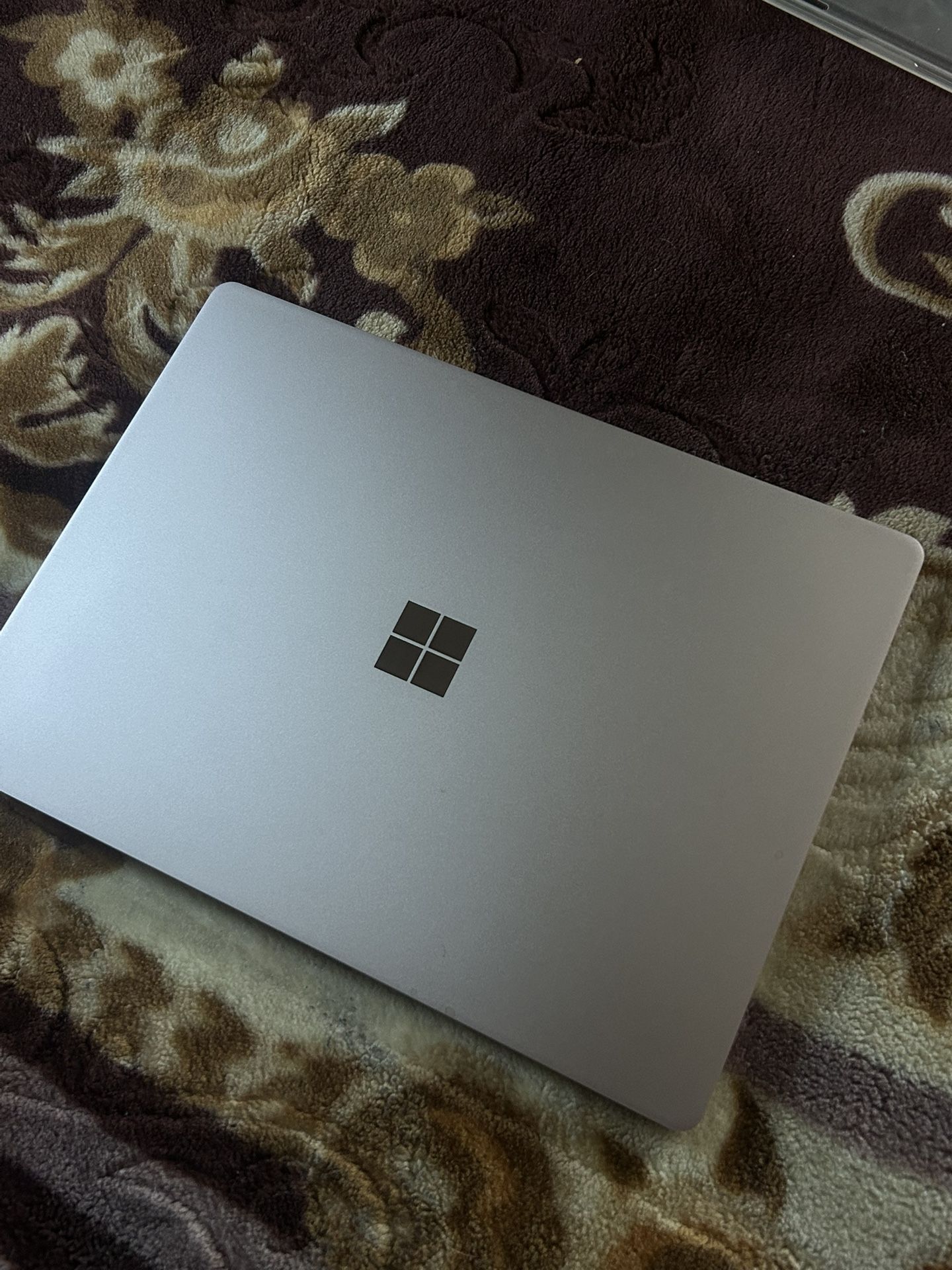 Microsoft Surface Laptop Go 2