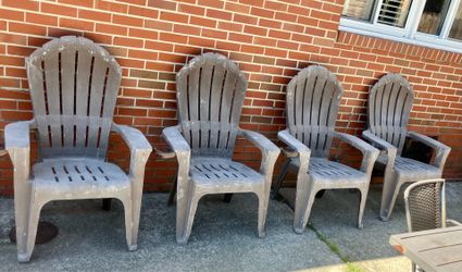 4 Hard Plastic Outdoor Chairs w/ Slide Out Drink Holders
