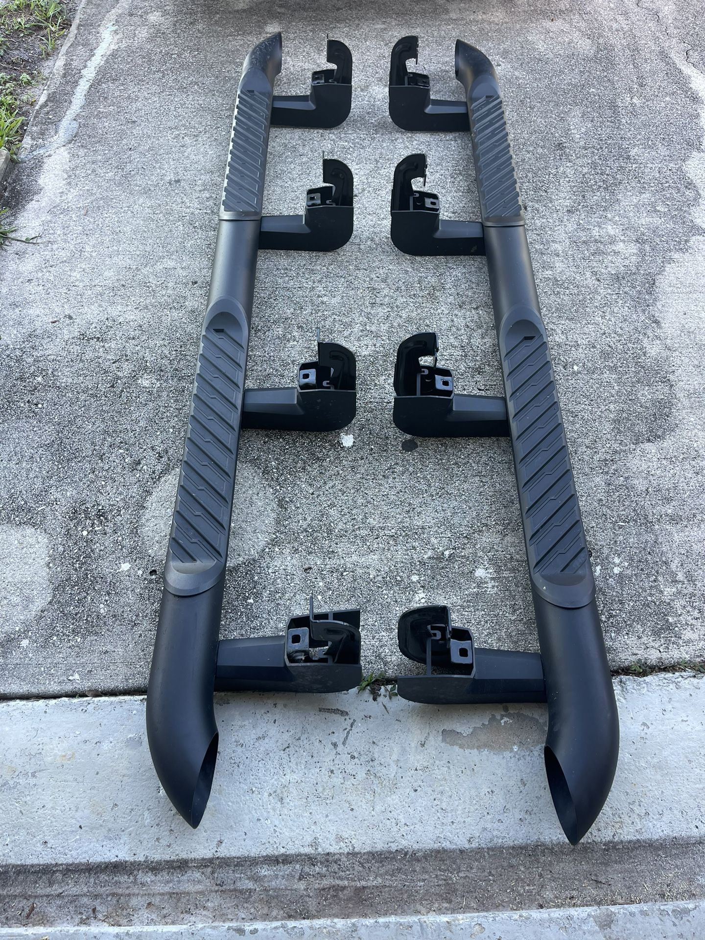 Black Step Bars For Crew Cab Trucks 