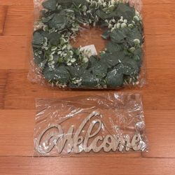 Wreath & Welcome Sign 