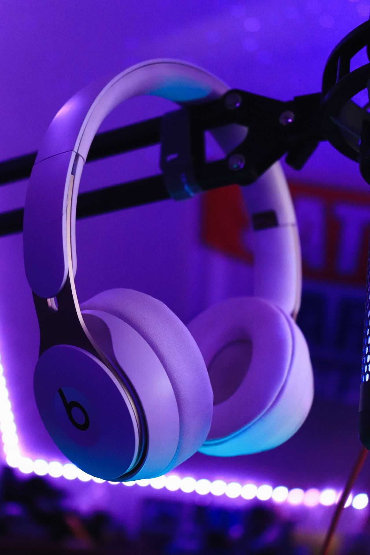 Beats Solo Pro White/Gold