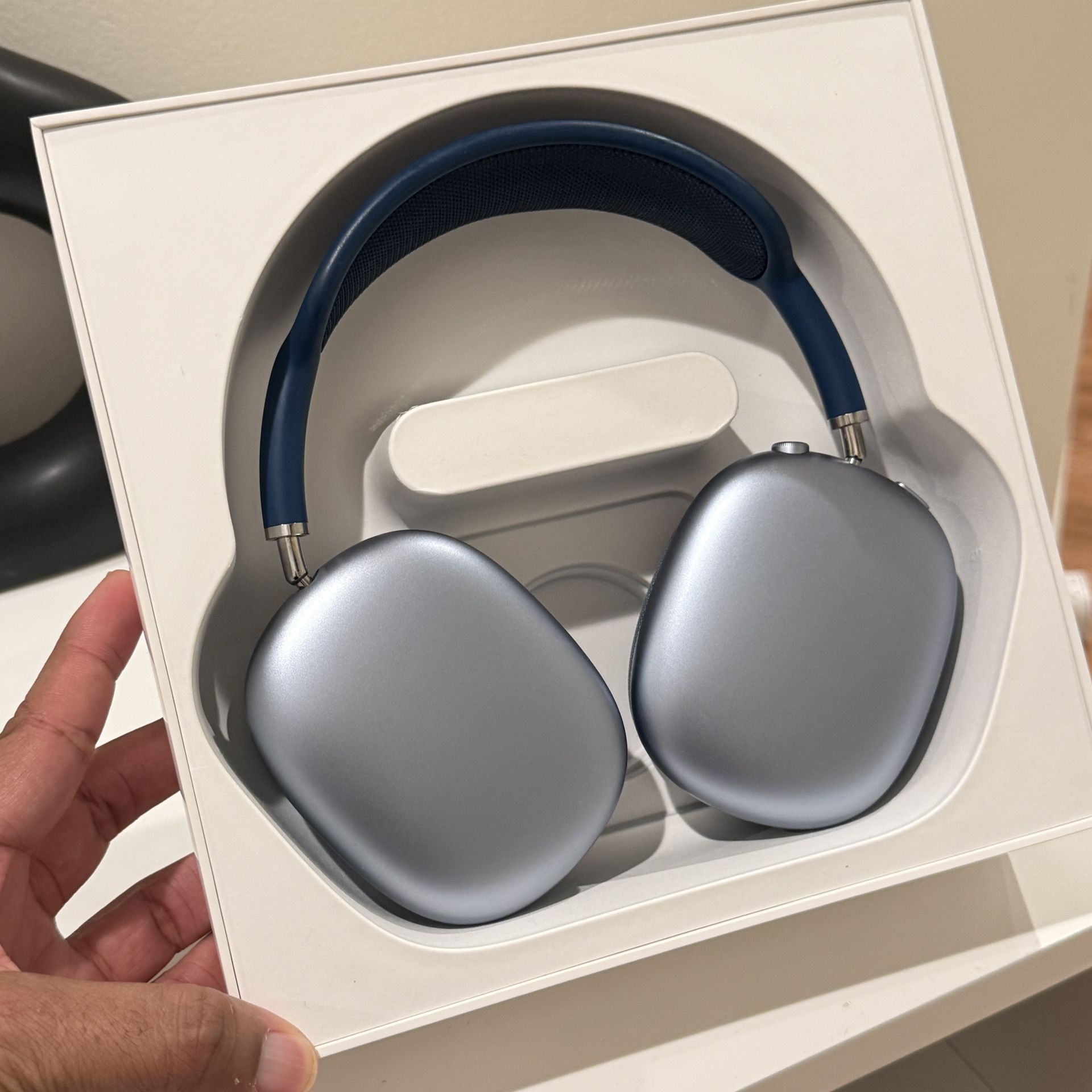 Apple AirPod Max Blue