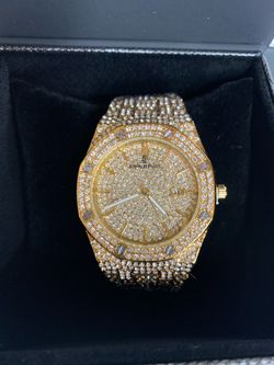 Gold Moissanite analog watch
