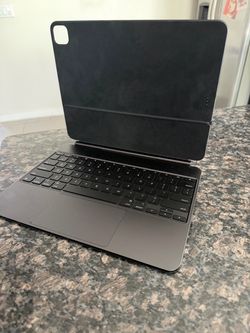 iPad m5 pro magic key board