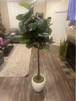 Artificial Fiddle Leaf Fig Tree in Decorative Planter - Like New