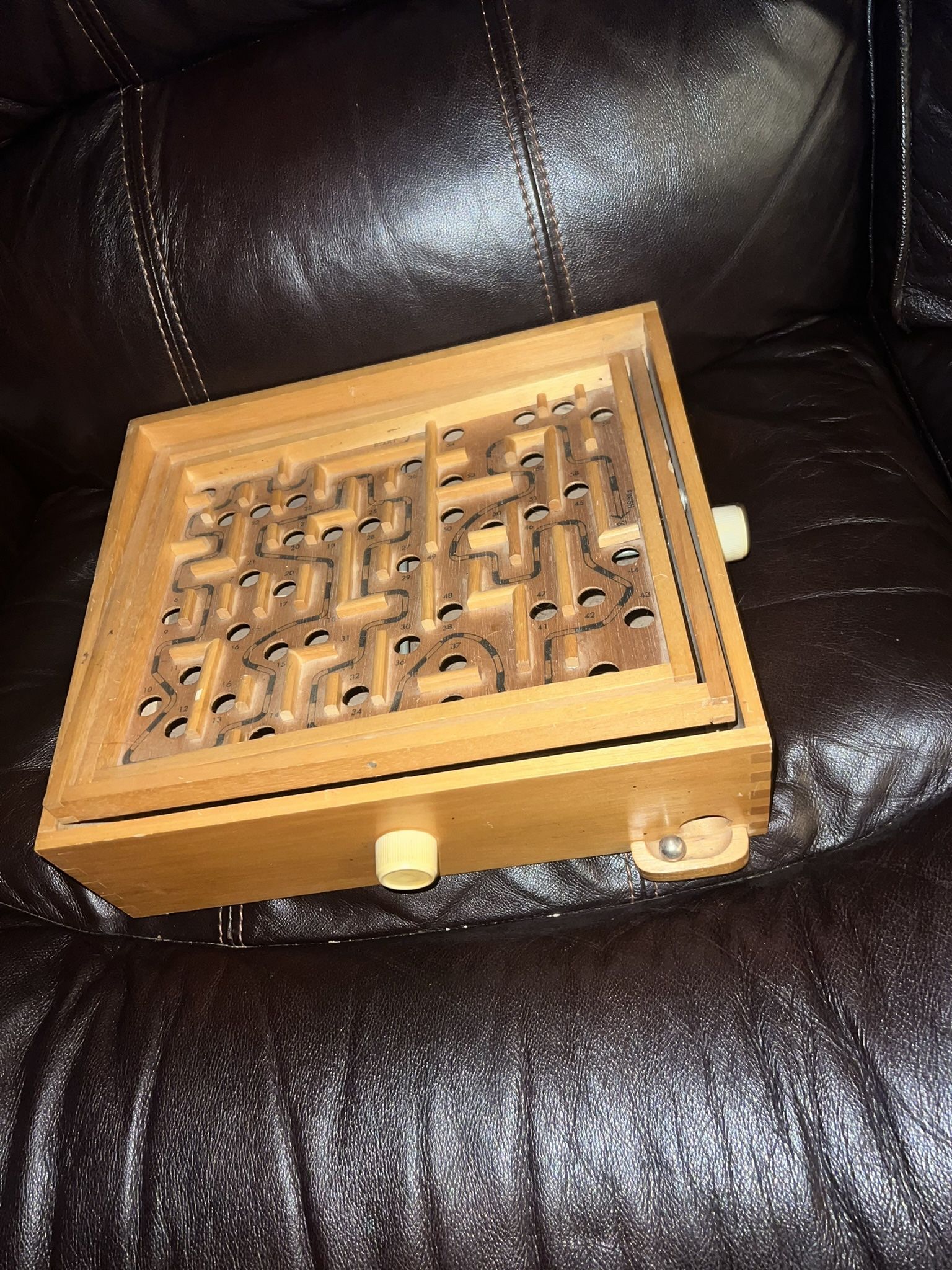 Labyrinth/Maze w/marble