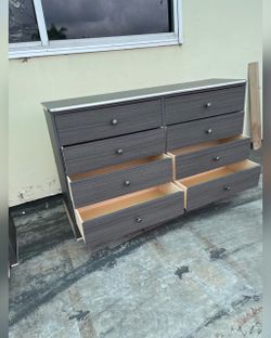 8 drawers dresser / Eight drawers dresser / Cajonera 8 gavetas / Comoda