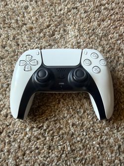 PS5 Controller in White