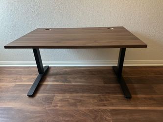 Uplift desk
