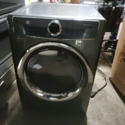 Dryer or electric stove 220 volt great condition warranty ready to deliver..$380. Each