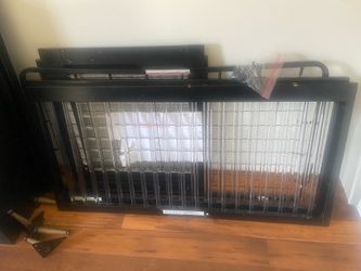 Baby crib with mattress and linens