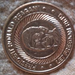Ronald reagan Caesar chavez peace coin