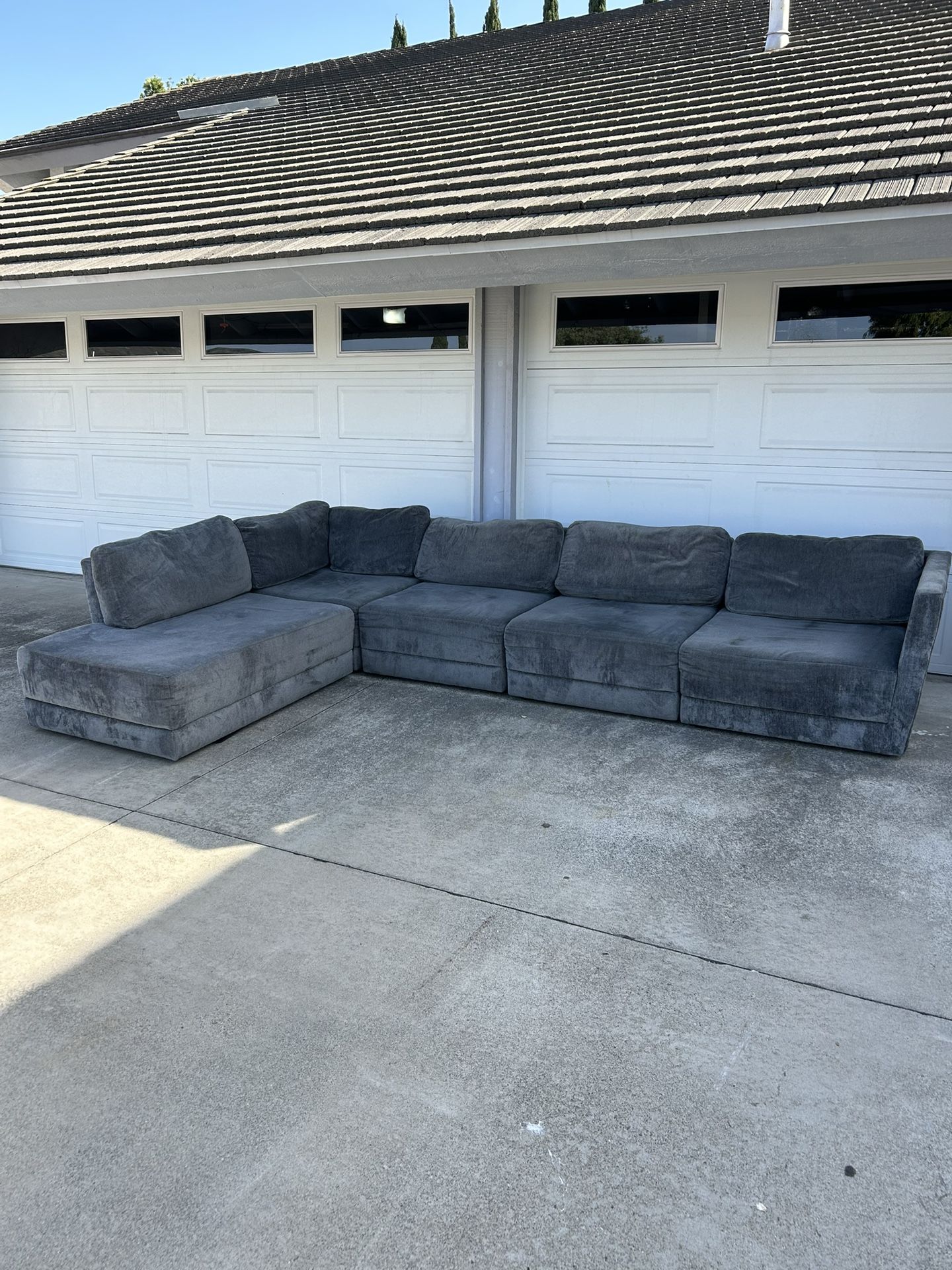 🚚 L SHAPED SECTIONAL COUCH!!! 🚚 DELIVERY AVAILABLE!!! 🚚