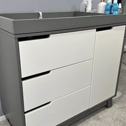 Babyletto Hudson Dresser With Changing Table