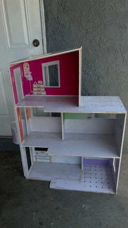 Rainbow high doll house