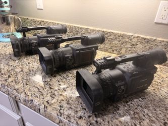 Panasonic AG-HVX200 P2 DVCPRO HD Camera Package – 2 Cameras + Accessories