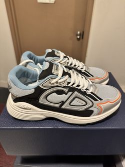 Dior B30 Size 39(us 6)