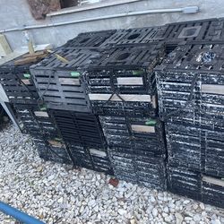 Stone crab tags & traps