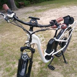 RAD ELECTRIC BIKE (48v Battery) Good Conditions 