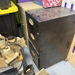 2 Drawer File Cabinets 