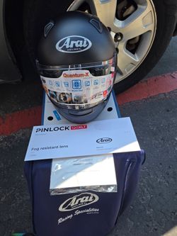 BRAND NEW IN BOX ARAI NEVER WORN MOTORCYCLE  LARGE
