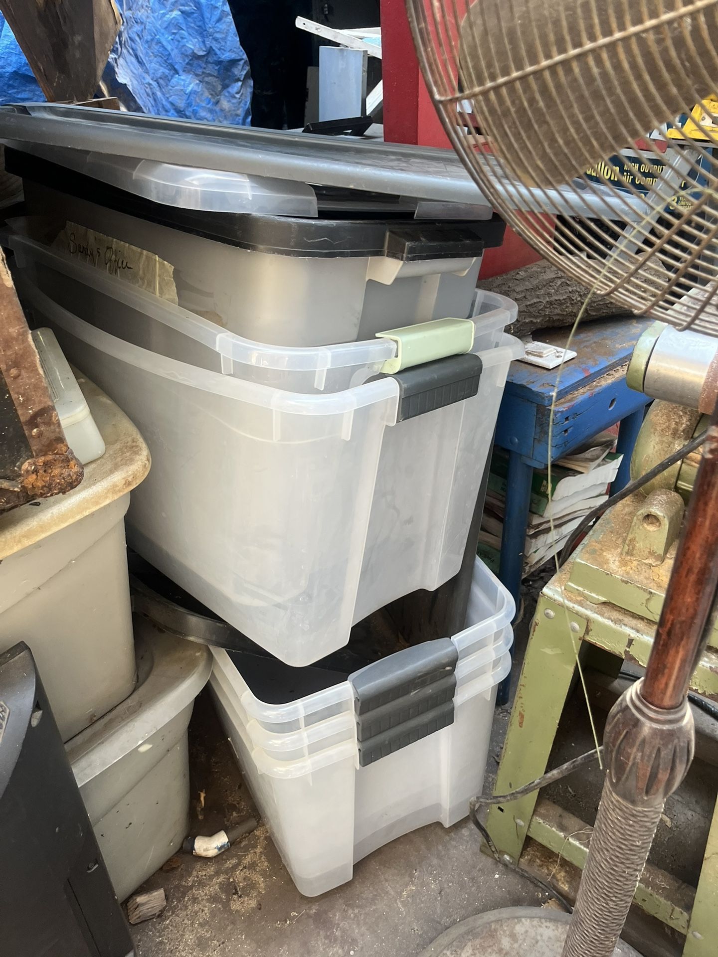 6 Storage Containers W Lids