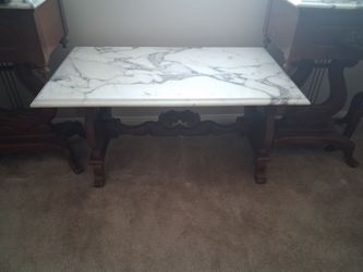 Victorian-style / Eastlake Revival marble-top table