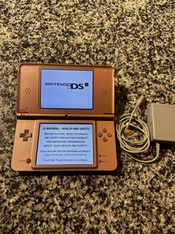 Nintendo DSI XL With Charger