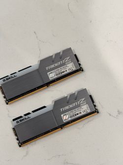 G.SKILL Trident Z RGB Series DDR4 RAM (XMP) 32GB (2x16GB)
