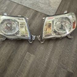 Original 2005 - 2011 Toyota Tacoma Headlight