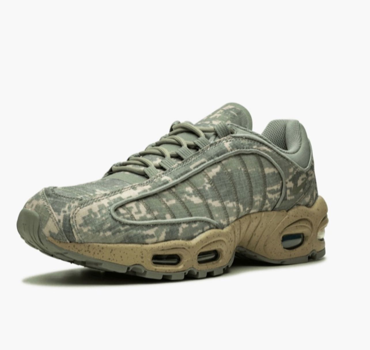 NWT✨ Nike AIR MAX TAILWIND SP DIGI CAMO” For Sale !!!