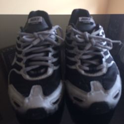 Nike Torch 4 AirMax shoes